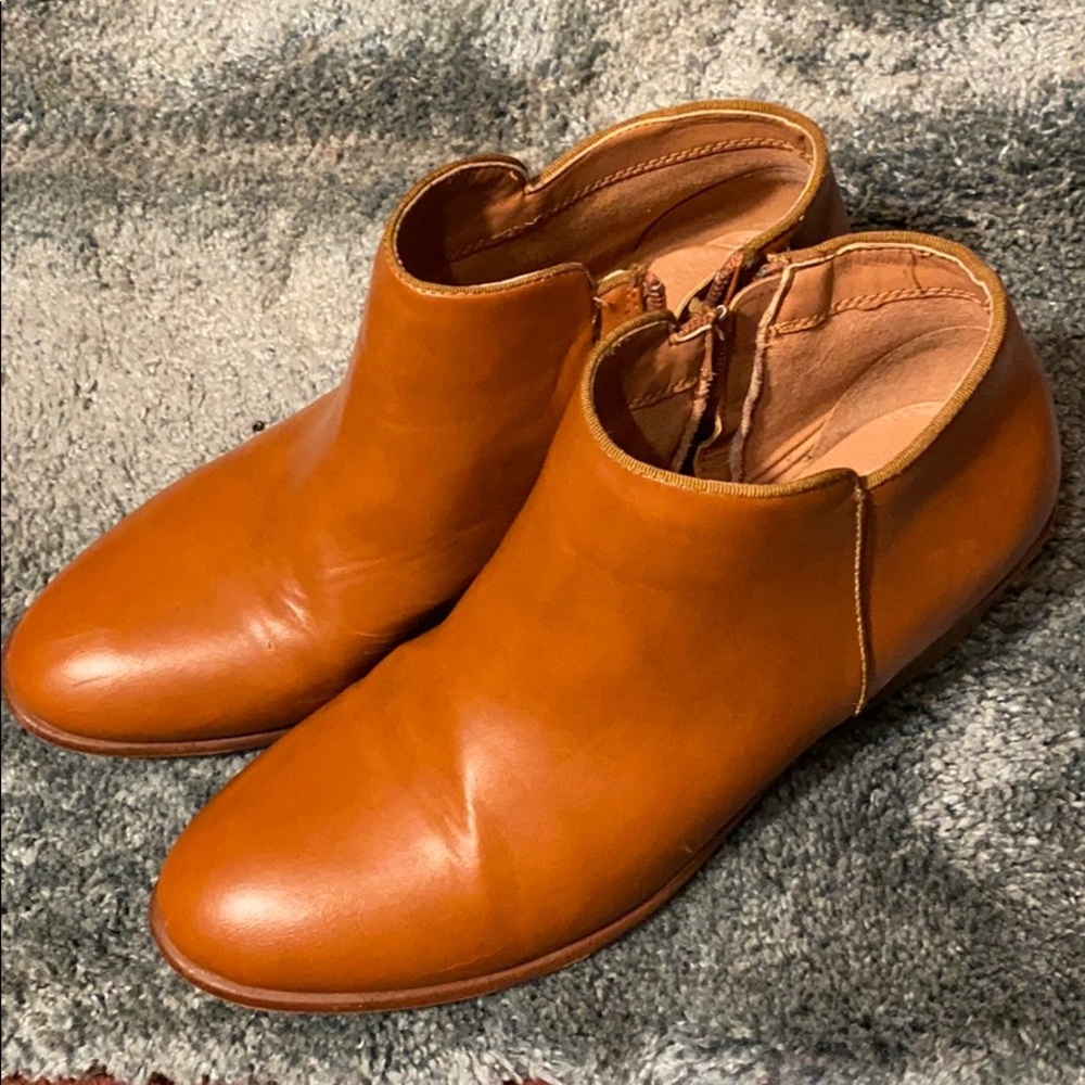 Golden brown leather ankle boots GUC
